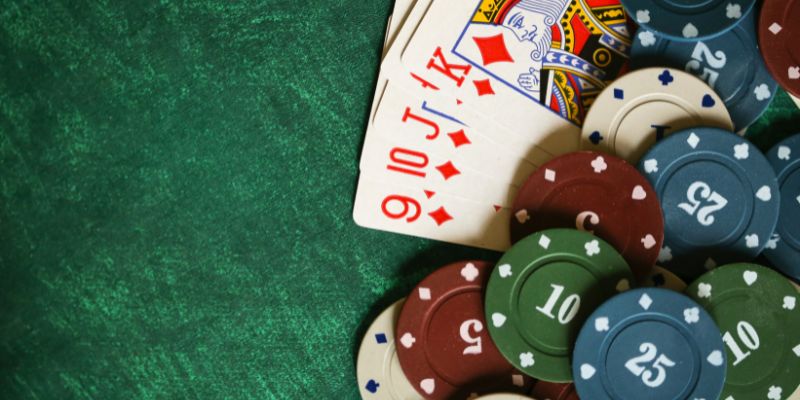  Poker - Tự game bài đổi thưởng vượt thời không